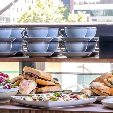 Novotel Melbourne Central-2