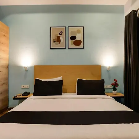 Super Townhouse Rohini Sector 23-3