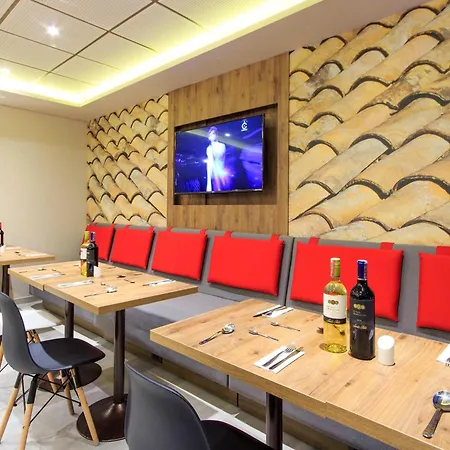 Ibis Cucuta-3