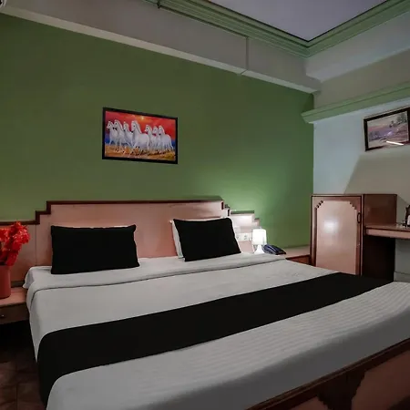 Hotel O Jamalpur Ahmedabad Formerly Hotel Peace-2