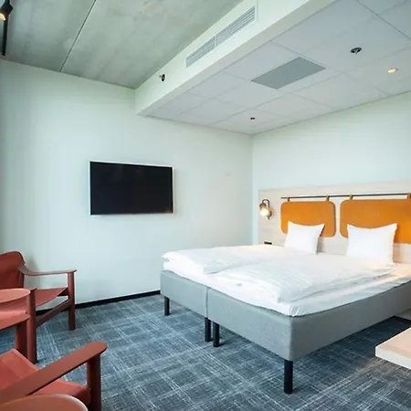 Comfort Hotel Solna Arenastaden-3