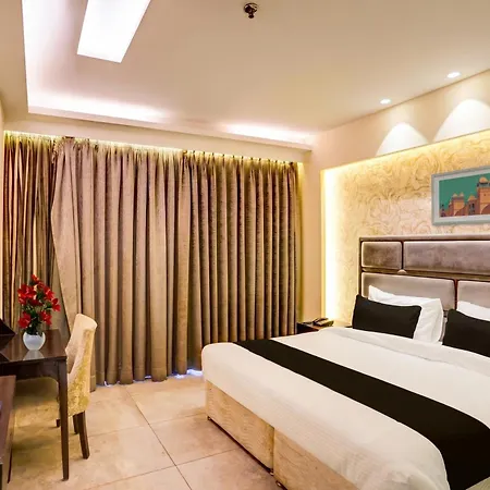 Townhouse Pitampura West Enclave-2