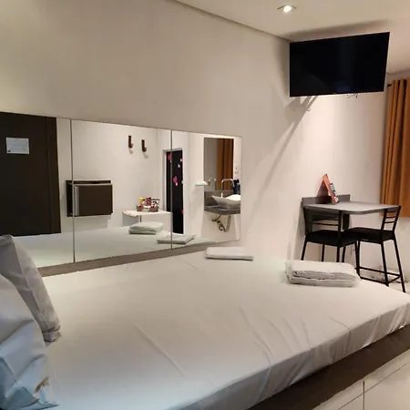 Ouse Motel (Adults Only)-3