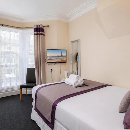 Devon Guest House-3