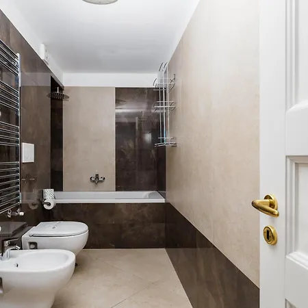 De Vivo Realty - Coco'S Apartments-3