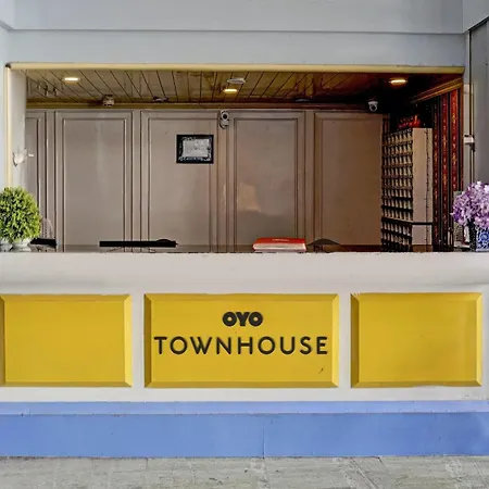 Townhouse Royal Palms Hotel - Rose Collection-3