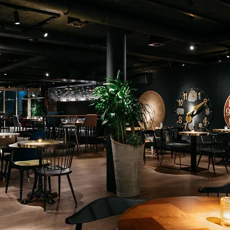 Ruby Claire Hotel Geneva By Ihg-3