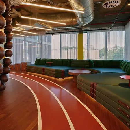 The Social Hub Barcelona Poblenou-3