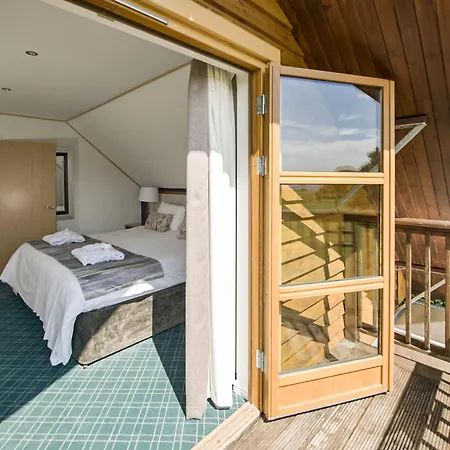 Loch Lomond Waterfront Luxury Lodges-3