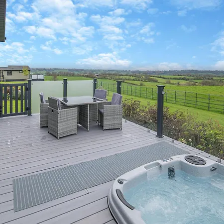 Midsomer Lodges-2