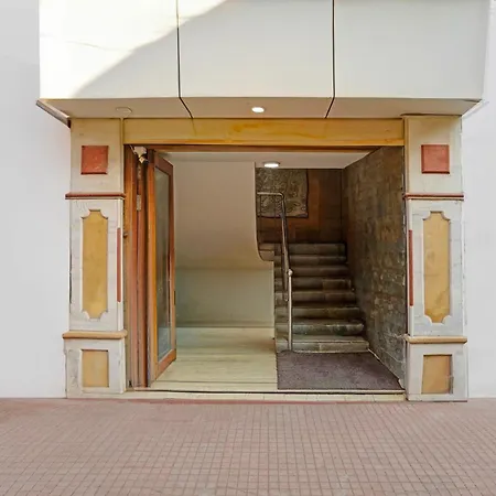 Collection O Dandiya Bazar Formerly Vrundavan Residency-2