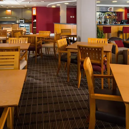 Holiday Inn Express Swansea East By Ihg-2