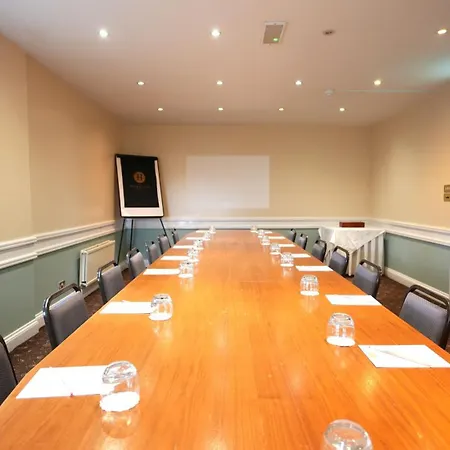 The Hickstead Hotel By Uno-Free Parking-3