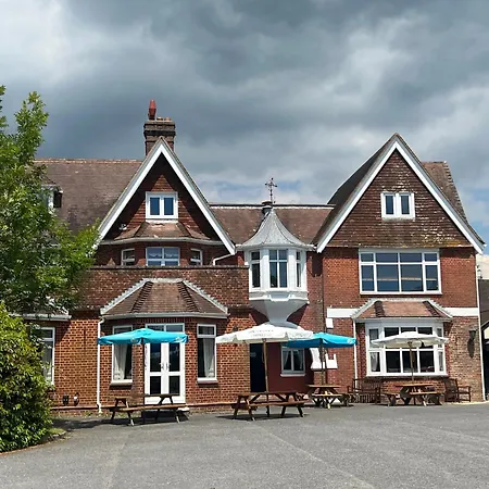 The Hickstead Hotel By Uno-Free Parking-2