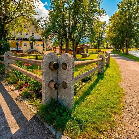 Hotel Garni Ammergauer Hof-2