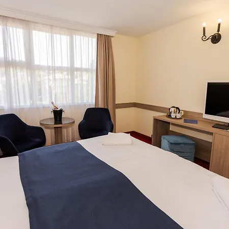 Hotel Mediterran Budapest-3