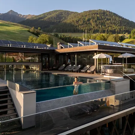 Terentnerhof 4*S Active & Lifestyle Hotel-2