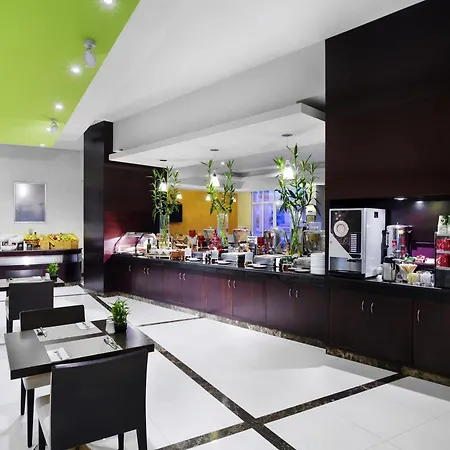 Ibis Muscat-3