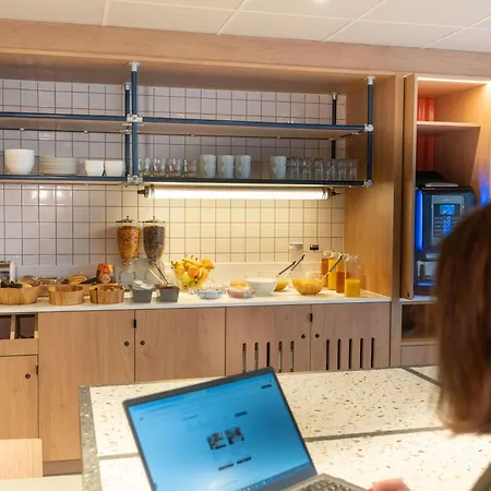 Hotel Ibis Budget Rennes Cesson-3
