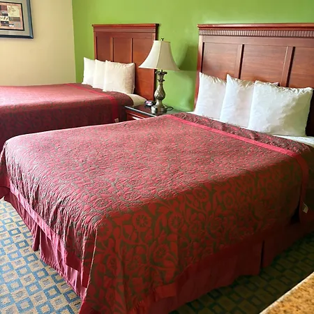 Days Inn & Suites By Wyndham Wichita-3