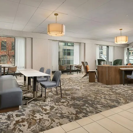 Springhill Suites Chicago Downtown/River North-2