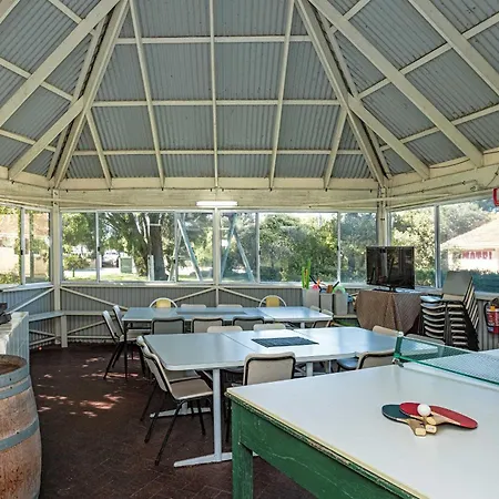 Emu Point Motel-2