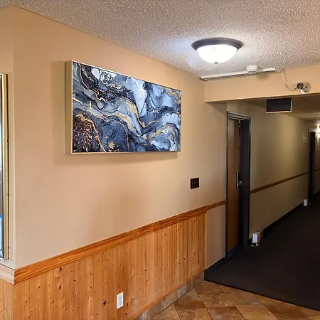 East Grand Inn Grand Forks Nd I 29-3
