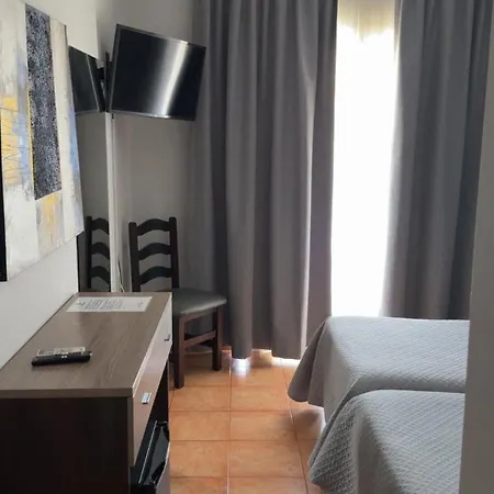 Hostal La Colonia-3