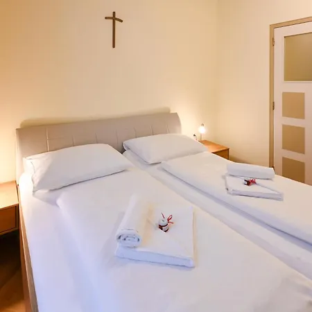 Gästehaus im Priesterseminar Salzburg-3