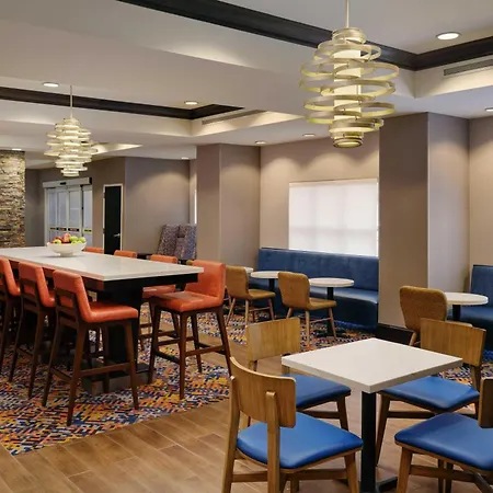 Hampton Inn Thomson-2