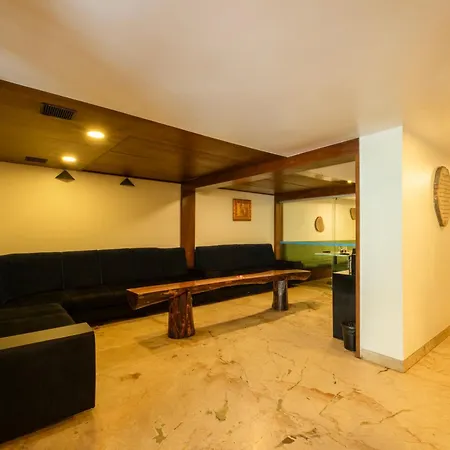 La Woods Hotel-2
