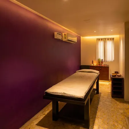 La Woods Hotel-3