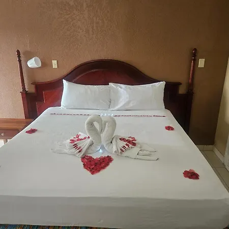 Palm Bay Guest House & Restaurant-2