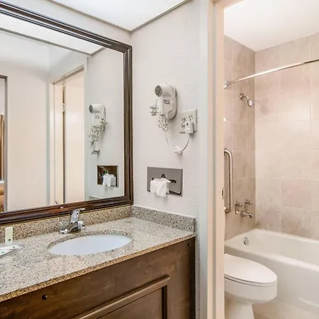 Quality Inn Suwanee I-85-2