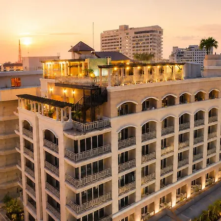 Whitehouse Condotel-2