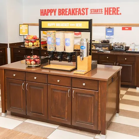 Hampton Inn & Suites Williamsport - Faxon Exit-2