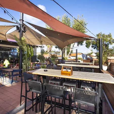 Nightcap At Wanneroo Tavern-3