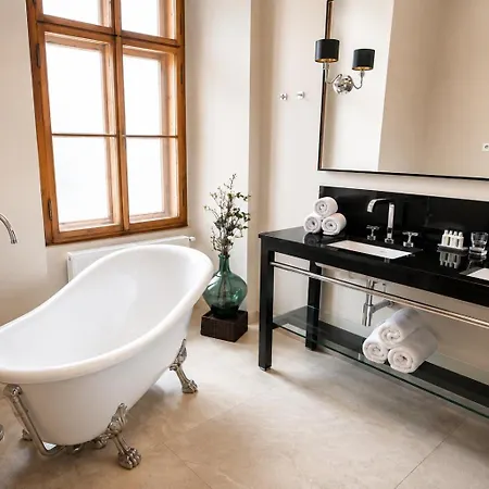 Little King Hotel U Malvaze-2