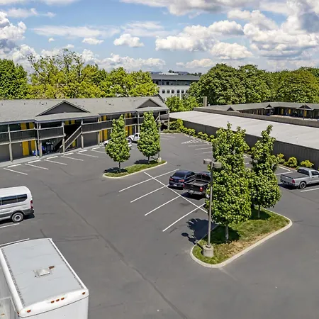 Best Western New Oregon Motel-3