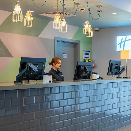 Holiday Inn Express Aberdeen Airport By Ihg-2