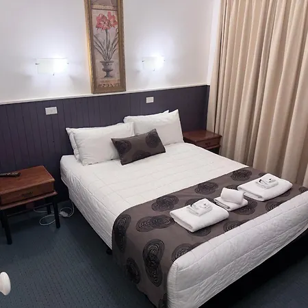 The Esplanade Motel-3