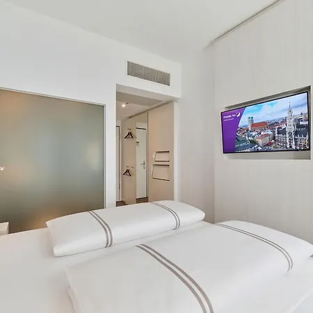 Premier Inn München City West-2