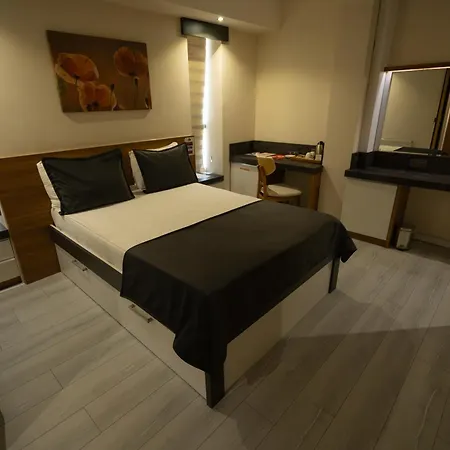 Devin Otel-3