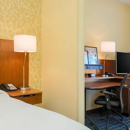 Fairfield Inn & Suites By Marriott Alexandria-3