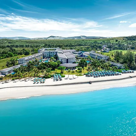 Le Meridien Khao Lak Resort & Spa-2