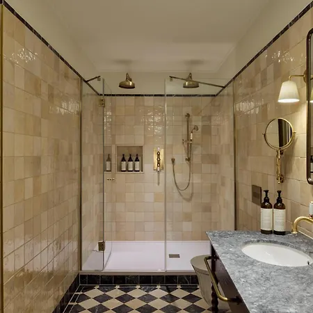 Miiro Palais Rudolf-2