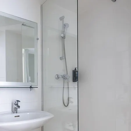 ibis Styles Asnieres Centre-3
