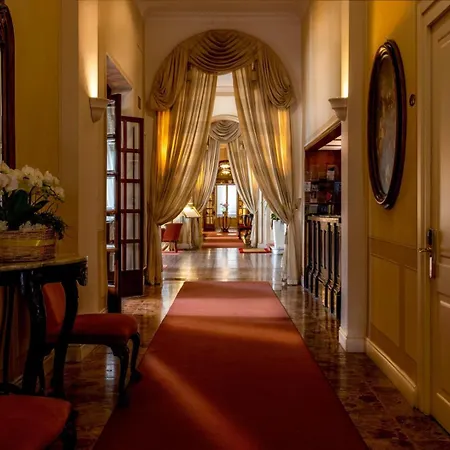 Grand Hotel Royal-2