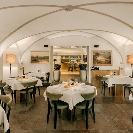 Mandarin Oriental, Prague-3