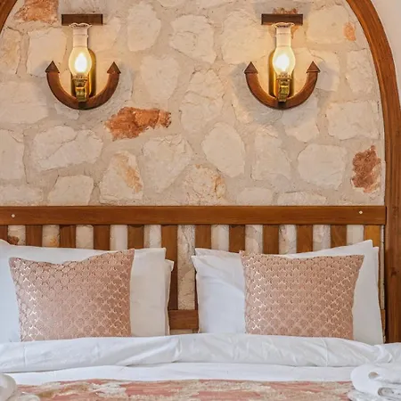 Oasis Hotel (Adults Only)-3